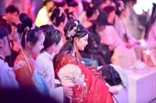 扬州汉服模特兼职(想做汉服模特去哪里找)