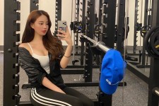 扬州我是一名瑜伽锻练外加兼职模特(我是一名瑜伽锻练外加兼职模特小说)