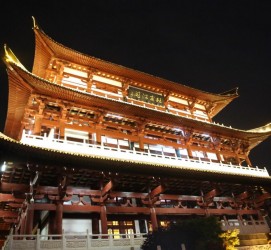 扬州长沙旅游攻略(长沙旅游攻略景点必去长沙美食街)