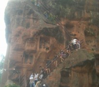 扬州乐山旅游攻略(乐山旅游攻略自由行路线推荐)