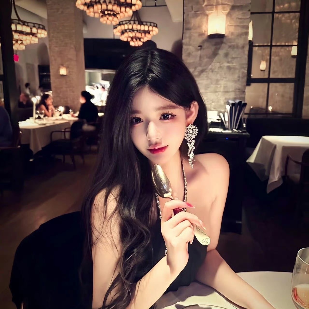 扬州伴游女生蓝盈盈的资料